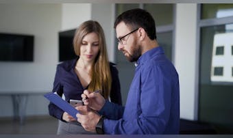 上司に気に入られてるサインとは お気に入りの部下に見せる態度や行動を大公開 Smartlog 上司に気に入られてるサインとは お気に入りの部下に見せる態度や行動を大公開 Smartlog