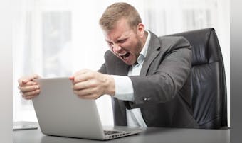 キレ症な人の特徴とは?すぐキレる短...