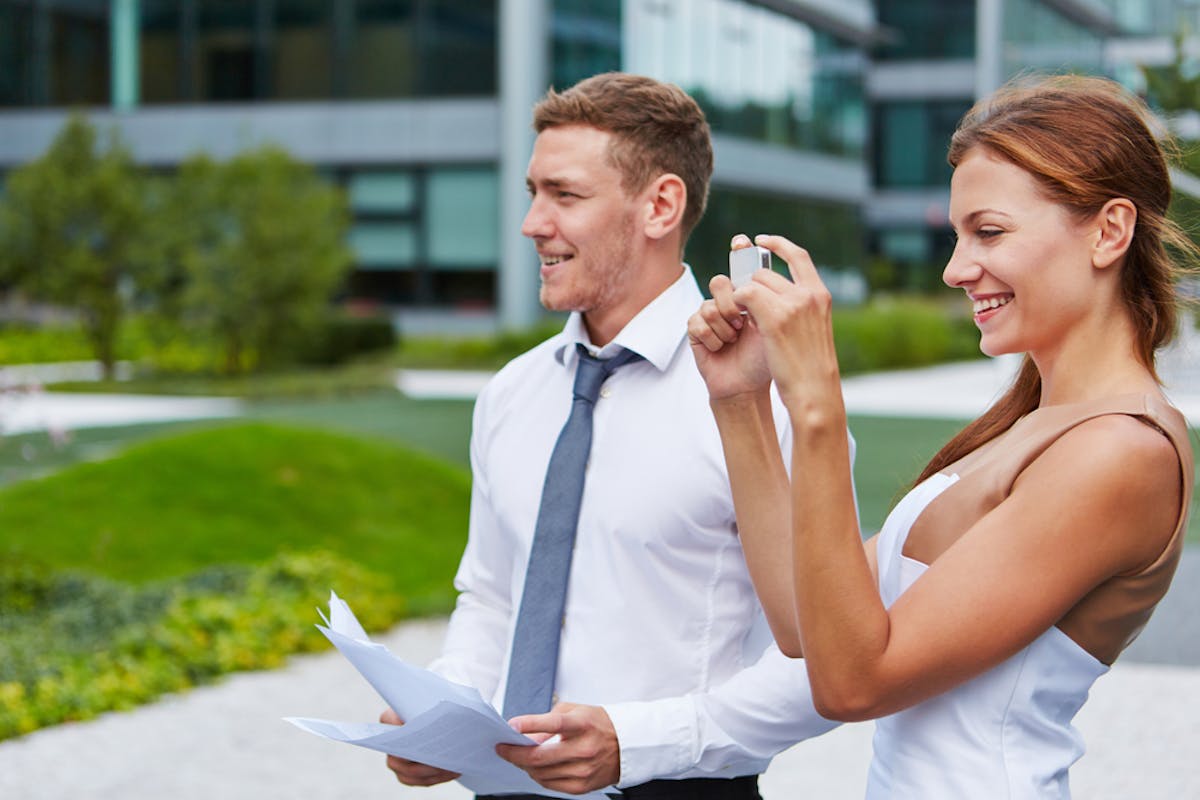 好きな人を意識させる方法とは 相手に異性として認識してもらう秘訣を大公開 Smartlog 好きな人を意識させる方法とは 相手に異性として認識してもらう秘訣を大公開 Smartlog