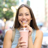 存在が面白い人の特徴とは?「いるだけで面白...