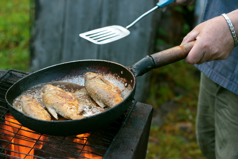 鉄フライパンのおすすめ10選｜料理の幅が広がる人気の調理器具を解説 | セレクト by Smartlog