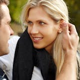 目をじっと見てくる男性心理。職場などで視線...