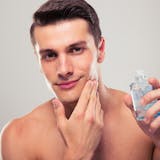 実年齢よりめちゃくちゃ若く見える男性の特徴...
