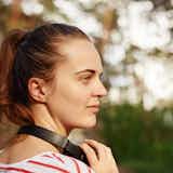 肩掛けスピーカーのおすすめ集。耳を塞がずに迫力のある音を楽しめる人気スピーカーを厳選