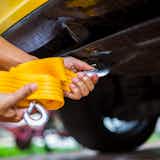 牽引ロープのおすすめ13選。自動車に常備しておきたい人気カー用品を大公開