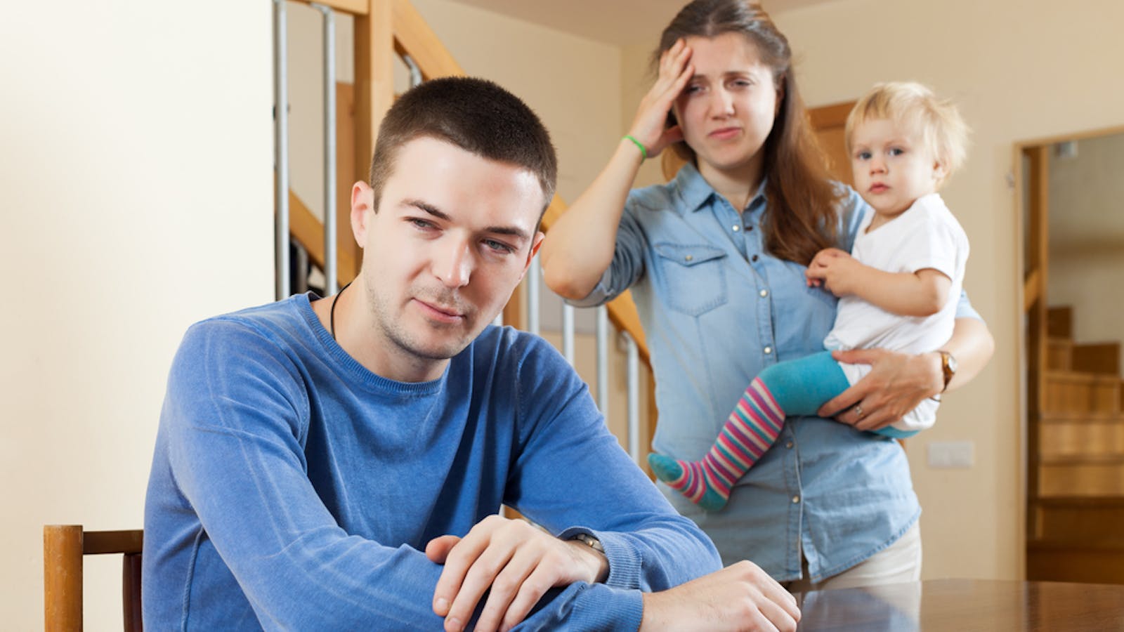 夫婦仲が悪い男性の特徴10選 家庭がうまくいってない男性の共通点とは Smartlog 夫婦仲が悪い男性の特徴10選 家庭がうまくいってない男性の共通点とは Smartlog