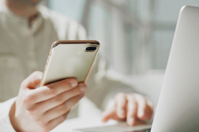 彼氏に未読無視されたら別れたほうがいい 未読スルーされた時の対処法を解説 Smartlog 彼氏に未読無視されたら別れたほうがいい 未読スルーされた時の対処法を解説 Smartlog