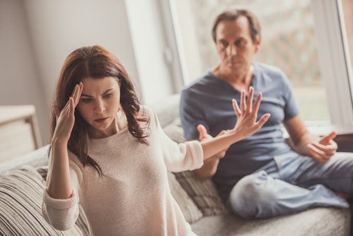 夫婦仲が悪い女性の特徴10選 家庭がうまくいってない女性の共通点とは Smartlog 夫婦仲が悪い女性の特徴10選 家庭がうまくいってない女性の共通点とは Smartlog