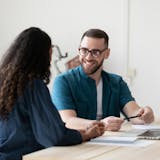 回避型男性の恋愛傾向とは?人と親密になろう...