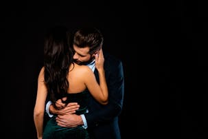 多くのカップルがキスする場所とは 理想のタイミング キスの仕方も解説 Smartlog
