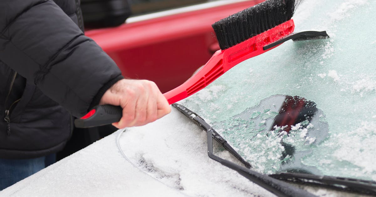 スノーブラシのおすすめ9選 傷つけずに車の雪おろしができる人気商品を解説 Smartlog スノーブラシのおすすめ9選 傷つけずに車の雪おろしができる人気商品を解説 Smartlog