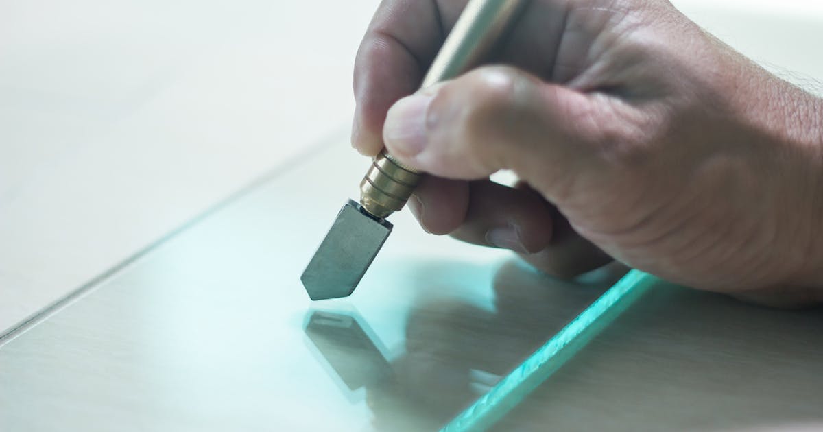 ガラスカッターのおすすめ集 安全で初心者でも使いやすいガラス切りを厳選 Smartlog ガラスカッターのおすすめ集 安全で初心者でも使いやすいガラス切りを厳選 Smartlog