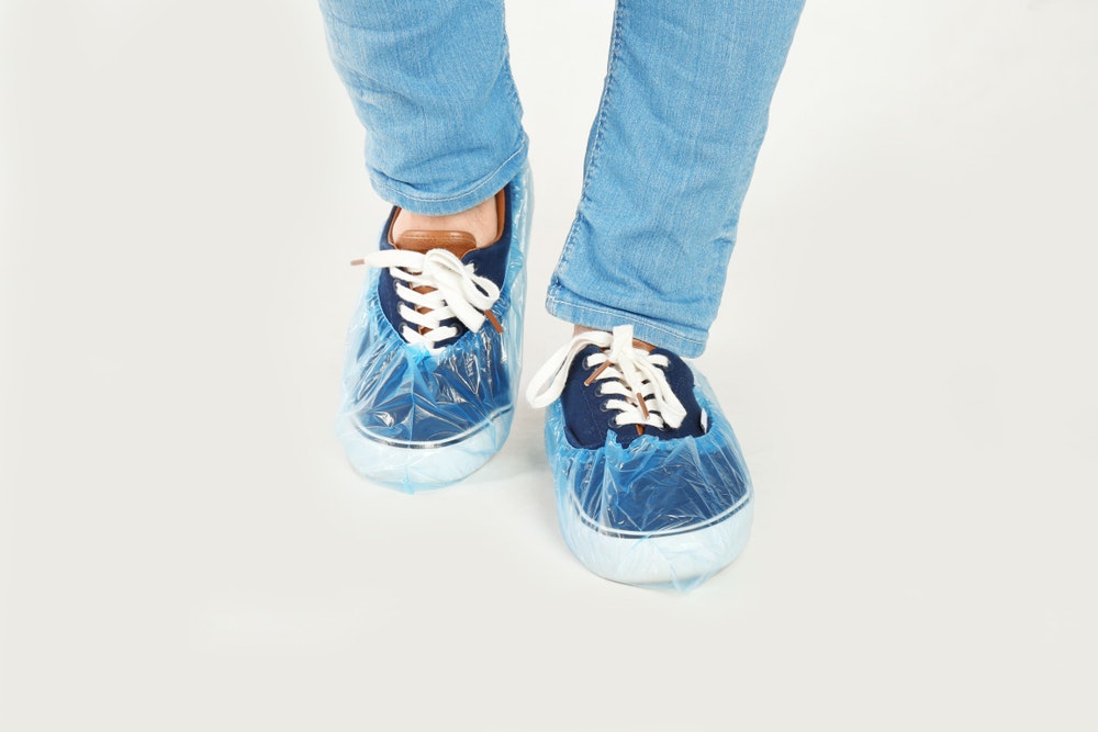 シューズカバーのおすすめ10選｜雨の日による靴の汚れ防止に効果的なグッズを紹介！ | Smartlog