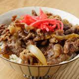 ダイエット中に牛丼は食べてもいいの?牛丼のカロリーや太りにくい食べ方を解説!