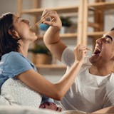 スナック菓子の人気おすすめランキング。手が...