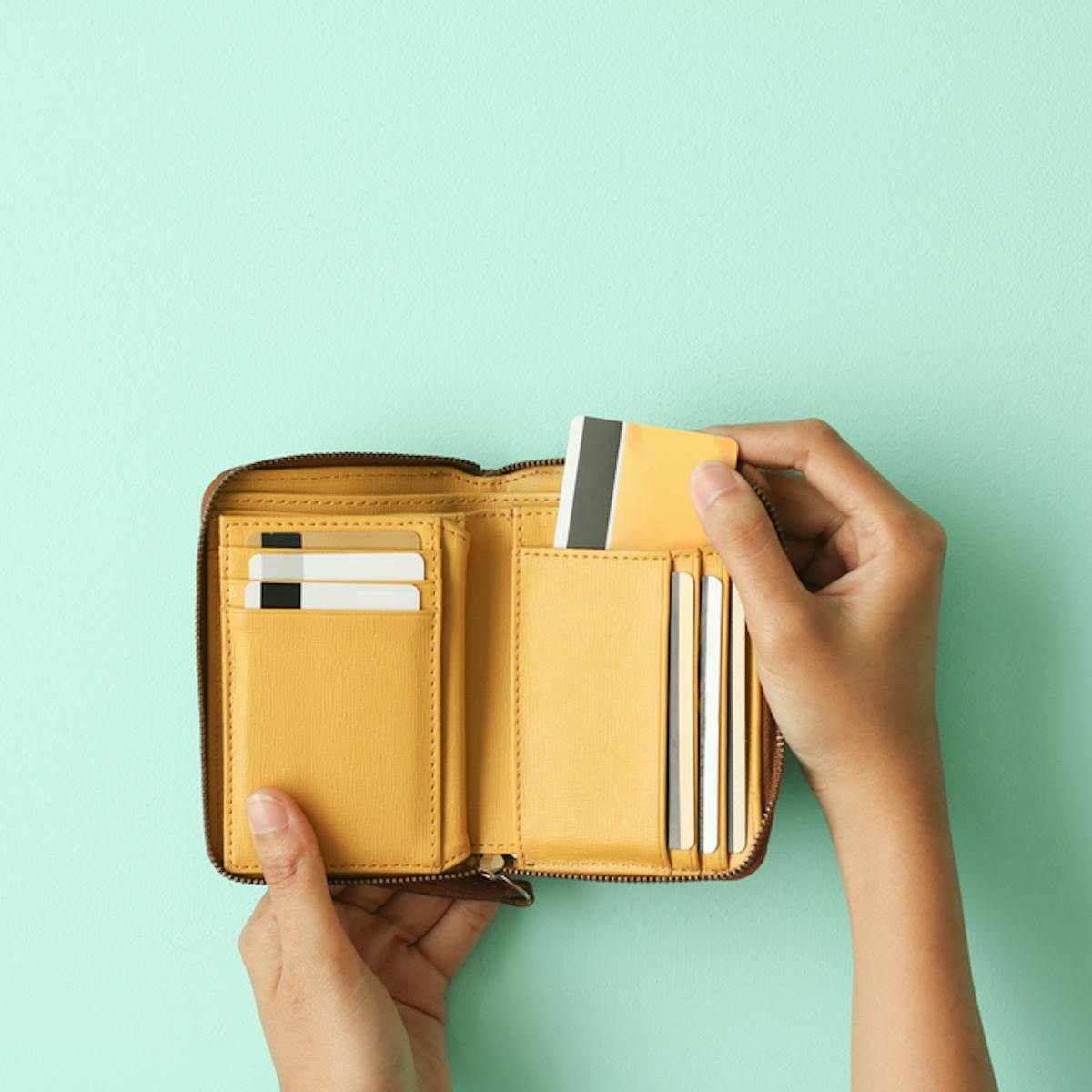 クレジットカードケースのおすすめ特集 大容量で薄い持ち運び用収納ケースも紹介 セレクト クレジットカードケースのおすすめ特集 大容量で薄い持ち運び用収納ケースも紹介 セレクト