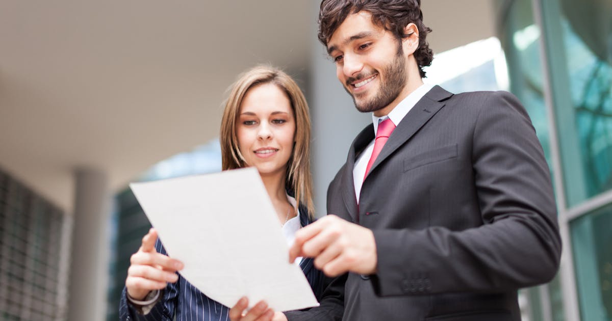 会社の先輩を好きになった時のアプローチ方法 年上男性を振り向かせるコツとは Smartlog 会社の先輩を好きになった時のアプローチ方法 年上男性を振り向かせるコツとは Smartlog