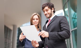 先輩が好き 学校や会社の先輩へのアピール方法や好きな後輩にとる脈あり態度とは Smartlog 先輩が好き 学校や会社の先輩へのアピール方法や好きな後輩にとる脈あり態度とは Smartlog