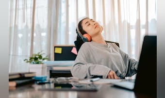 仕事をずる休みする人の特徴10個。...