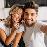 【診断】カエル顔の特徴や性格とは?当てはまる芸能人や俳優を男女別に紹介