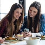 食べ方が汚い人の“12の特徴”。マナー違反...
