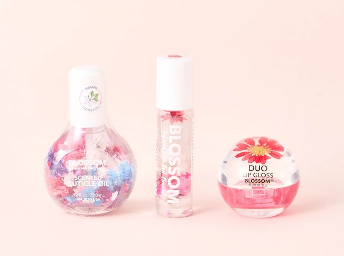 おすすめのコスメはBLOSSOM(ブロッサム)
