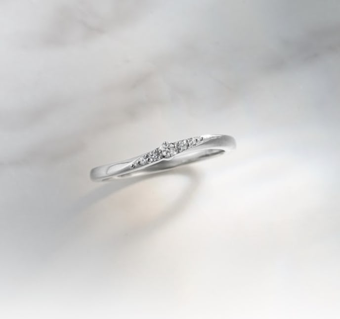 予算2万円のクリスマスプレゼントに4℃のエターナルシルバーリング