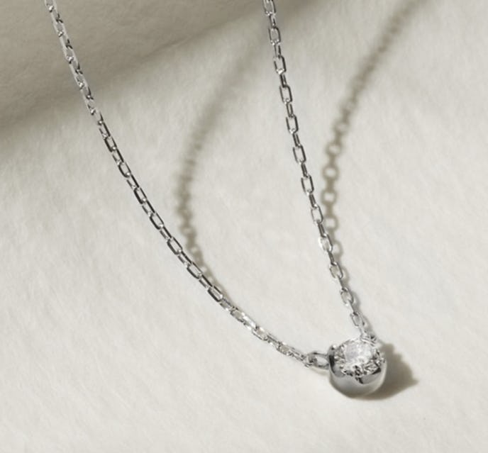 予算3万円のクリスマスプレゼントは4℃のダイヤモンドネックレス
