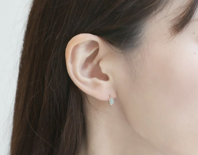 エルアンドコーのオパールピアス1
