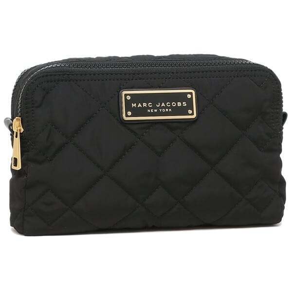 おすすめのポーチは MARC JACOBS