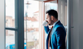 めざとい と言われたら悪口 言葉の意味と目ざとい人の11の特徴 Smartlog めざとい と言われたら悪口 言葉の意味と目ざとい人の11の特徴 Smartlog