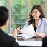 女性が好きな男に見せる“惚れてるサイン”2...