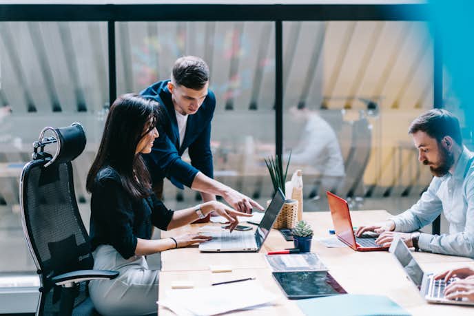 めざとい と言われたら悪口 言葉の意味と目ざとい人の11の特徴 Smartlog めざとい と言われたら悪口 言葉の意味と目ざとい人の11の特徴 Smartlog