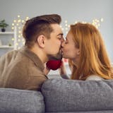 初めてのおうちデートはどこまでしていい?男...