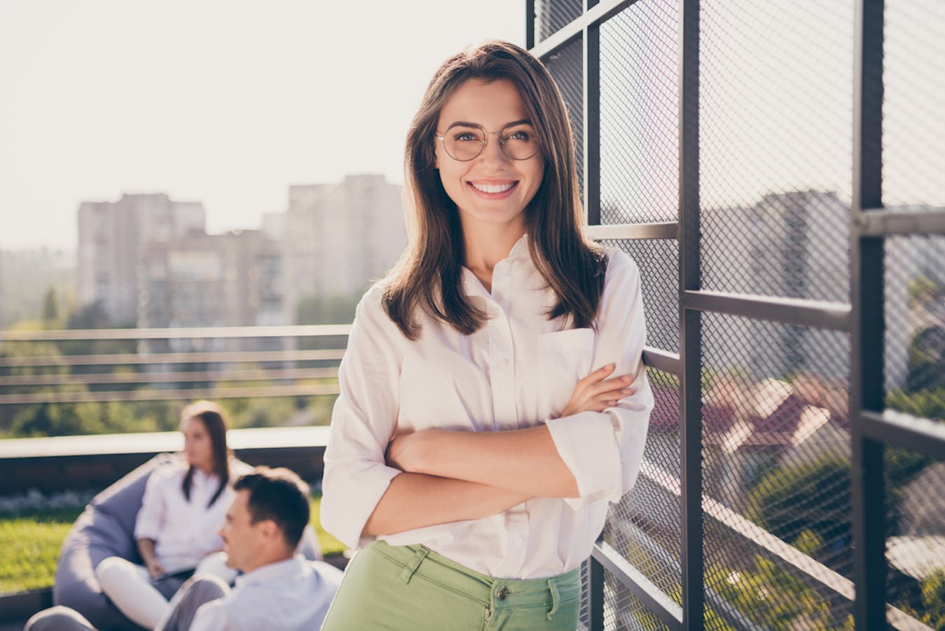 手を組む心理 組む場所 組み方による気持ちの違いも徹底解説 Smartlog 手を組む心理 組む場所 組み方による気持ちの違いも徹底解説 Smartlog