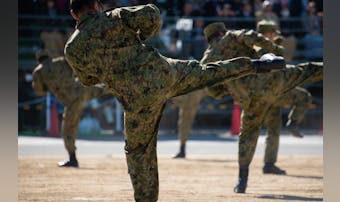 自衛隊彼氏と付き合うメリットとは?...