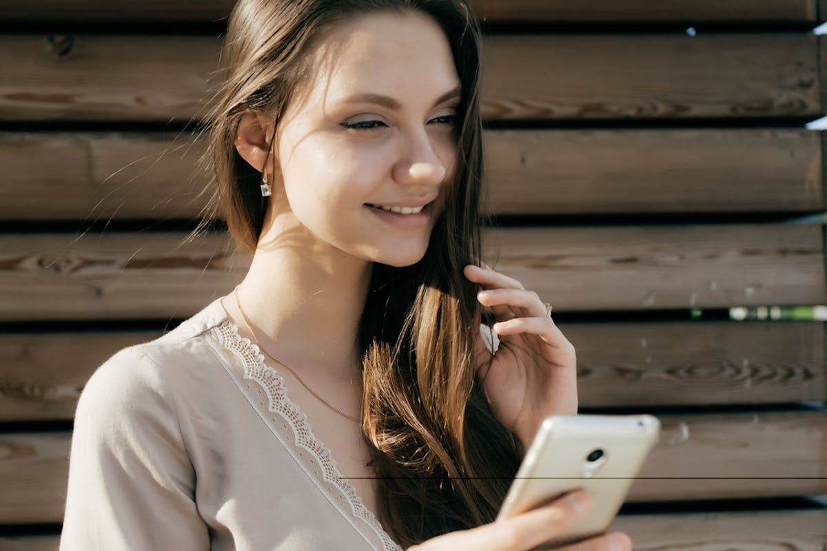 好きな人とのlineネタ43選 盛り上がる鉄板トークと連絡する時の注意点を紹介 Smartlog