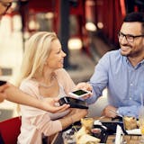 【詐欺師の性格や特徴】騙されやすい人の特徴...