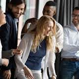 感じのいい人の特徴10個。接しやすいと思われる人になる方法とは?