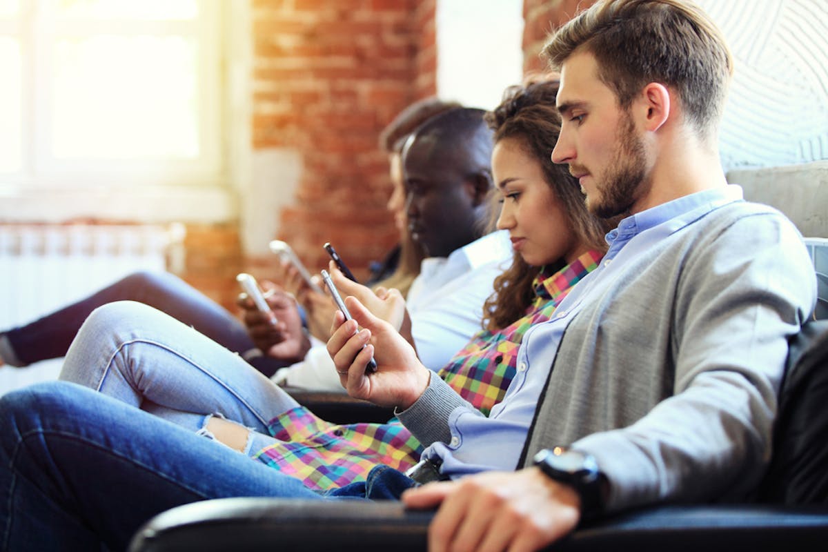 男性がlineでスタンプや絵文字を使わない10の理由 普段から使わない男性心理とは Smartlog 男性がlineでスタンプや絵文字を使わない10の理由 普段から使わない男性心理とは Smartlog