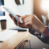 LINEがだらだら続く男の心理。脈ありの見...