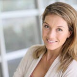 40代でもモテる女性の8つの特徴。アラフォ...