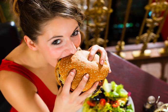 不潔な人にならないようにする方法は食事のマナーを気をつける