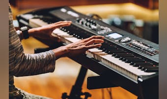 キーボードスタンドのおすすめ12選｜電子ピアノの演奏に最適な商品を紹介！