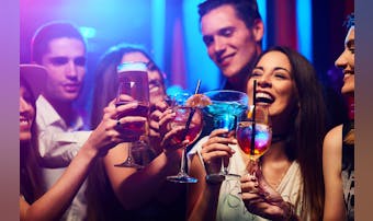 飲み会で女性が見せる脈ありサイン。...