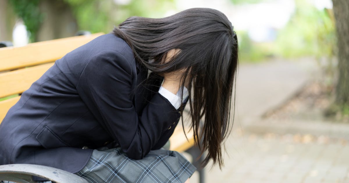 友達がいない高校生の特徴 遊ぶ友達を作ってぼっちを回避する方法も紹介 Smartlog 友達がいない高校生の特徴 遊ぶ友達を作ってぼっちを回避する方法も紹介 Smartlog