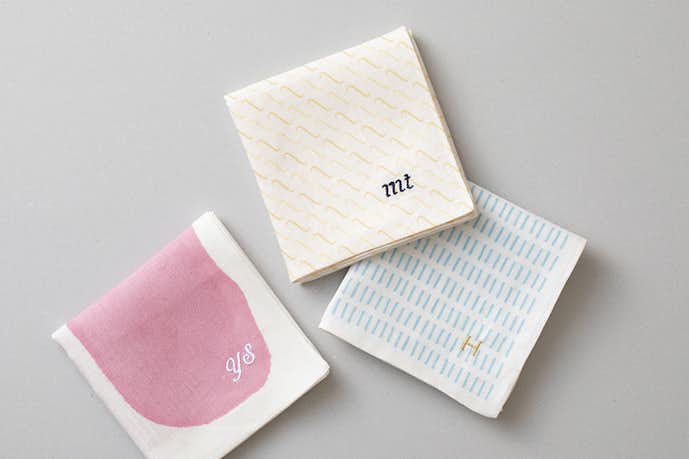 プチ贅沢なハンカチのプレゼント22選 女性が喜ぶ人気ブランドギフトとは Smartlog プチ贅沢なハンカチのプレゼント22選 女性が喜ぶ人気ブランドギフトとは Smartlog