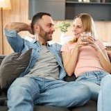 お家デートでずっとキスするのは当たり前?い...