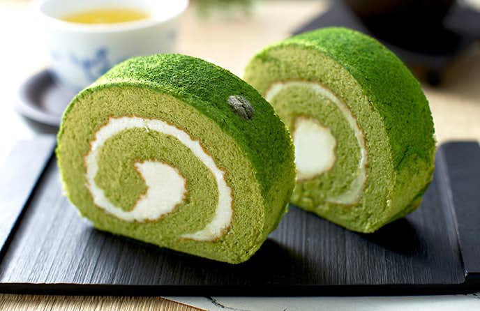 ホワイトデーのお返しにおすすめのお菓子は宇治抹茶ロールケーキ