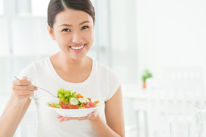 4ヶ月で10キロ痩せるための食事法：サラダやスープから食べ始める